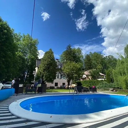 Villa Aleja 1926 *